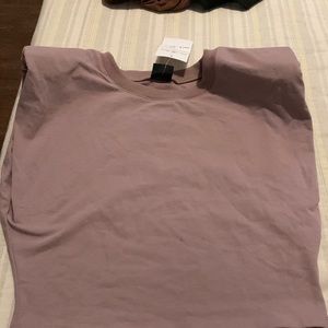 Womens Blanc cropped shoulder pads T-Shirt
